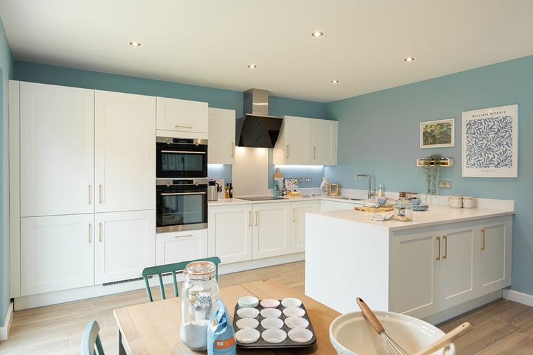Property 2 of 9. Wodehouse Kitchen Winslow Park
