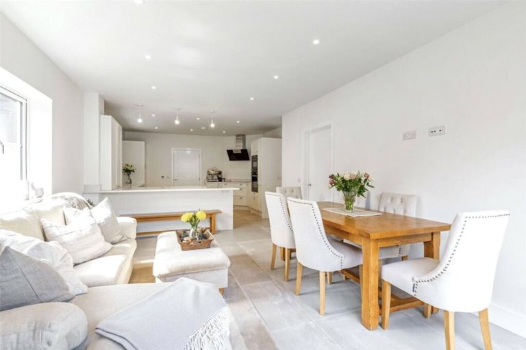 Property 2 of 16. Dining/Kitchen