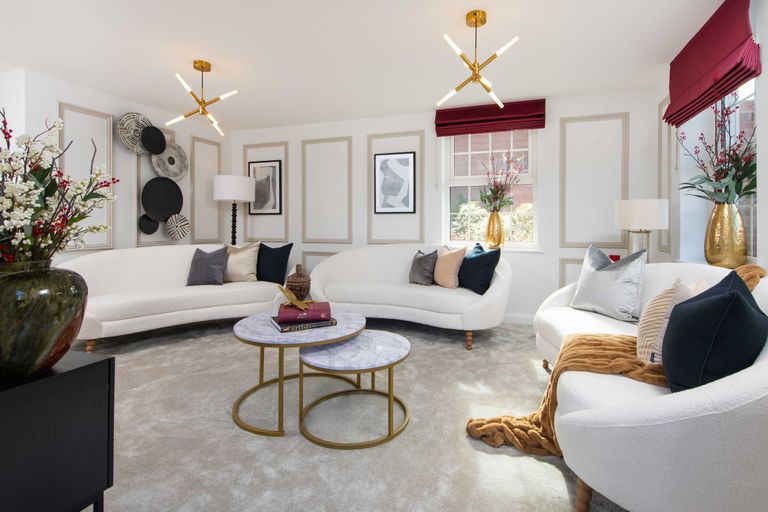 Property 2 of 9. Avondale Lounge