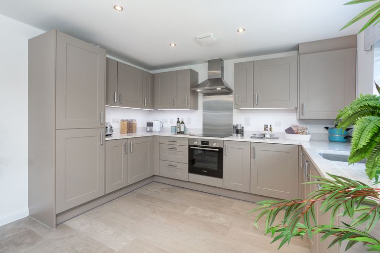 Property 3 of 7. Bh Nhc Mwave Spruce2_07