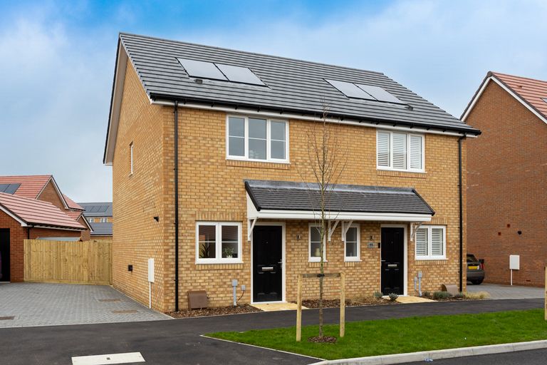 Property 1 of 11. The Skylarks 96 The Swift 01