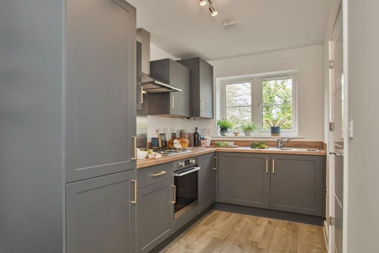Property 3 of 4. Ashtead