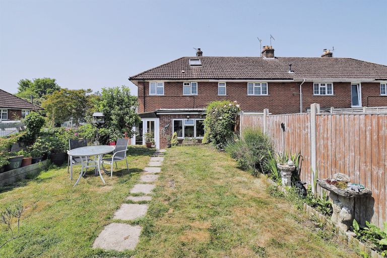 2 bed end terrace house for sale in Edgam Place, Quidhampton, Salisbury