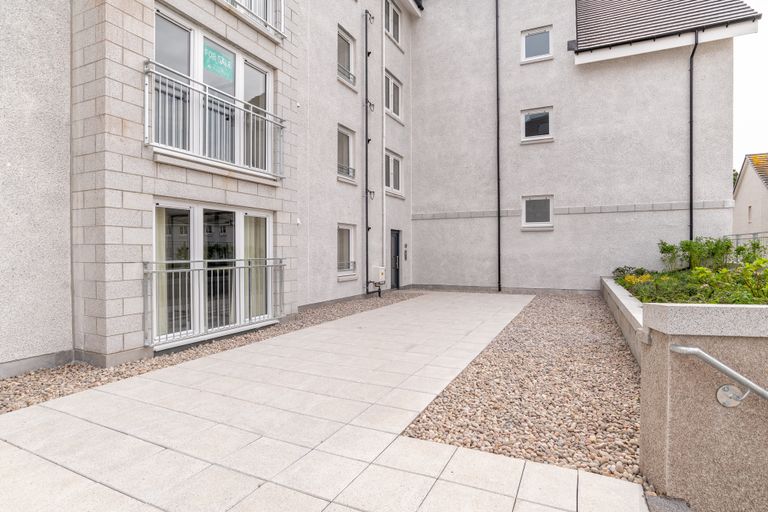 Property 1 of 10. Dev001602_Rch6_Westburn Gardens_Lennox_020924_033