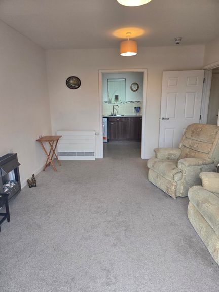 Property 3 of 10. Lounge