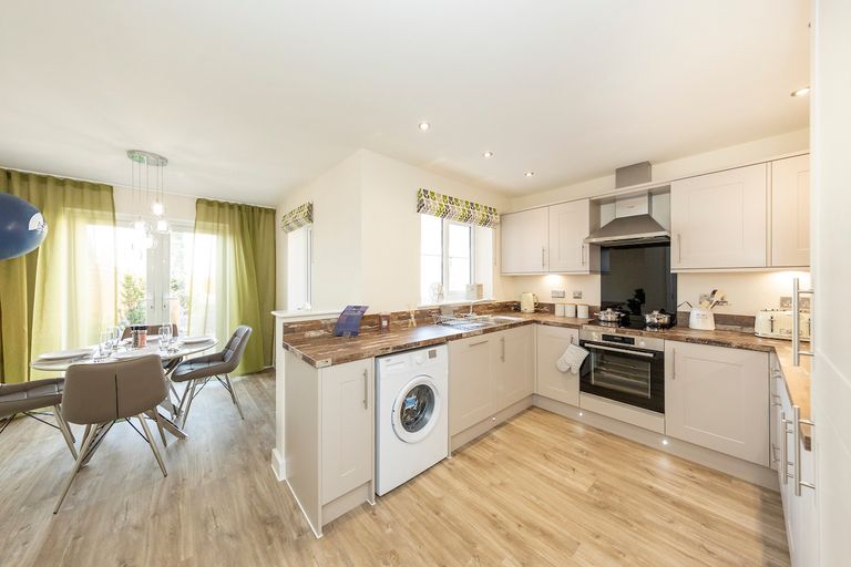 Property 2 of 9. Kitchen Diner