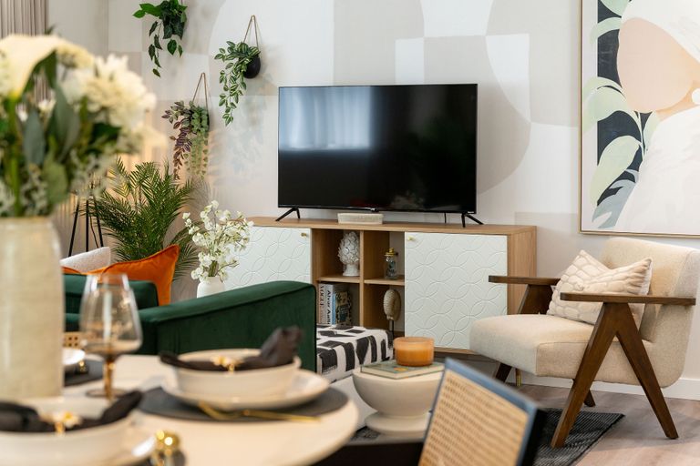 Property 3 of 21. Images