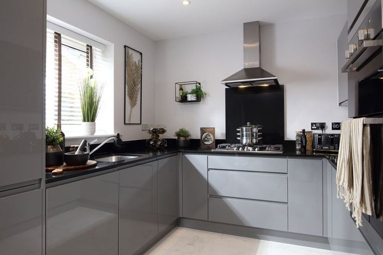 Property 2 of 10. Show Home Image