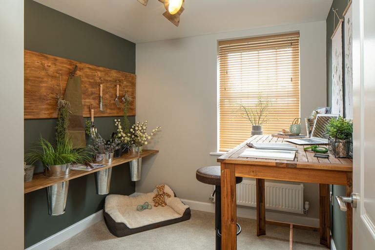 Property 3 of 9. 4 Bedroom Show Home At Kings Gate In Abingdon