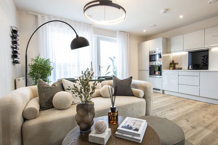 Property 1 of 11. Vb5416412 Www.Andrewhendry.Com25 716x515