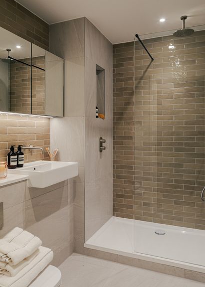 Property 2 of 13. Bathroom 