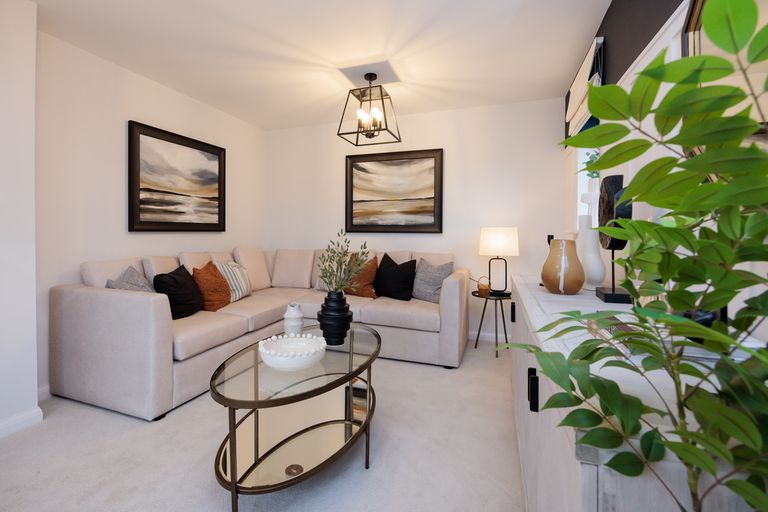 Property 3 of 8. Cp_Hr_Showhomes_35