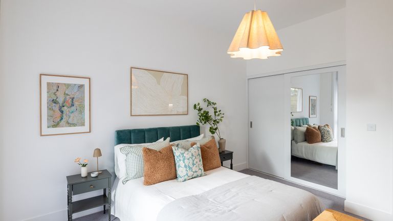 Property 2 of 4. Plot Image