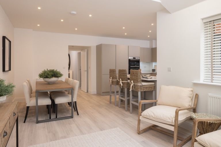 Property 3 of 12. Knightwood Chase, Fordingbridge