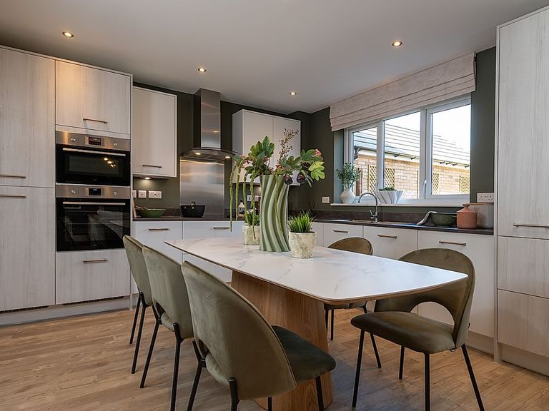 Property 2 of 10. Templars Park Leamington Kitchen Dining Area