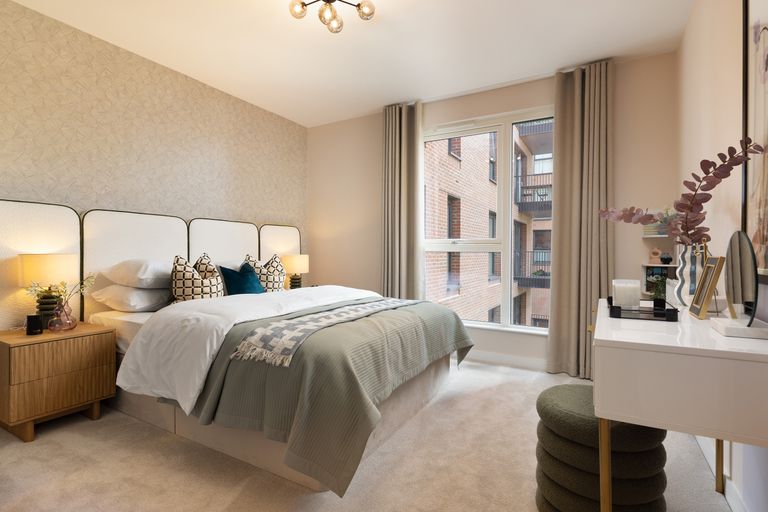 Property 2 of 6. Bedroom Photograph - Hendon Waterside