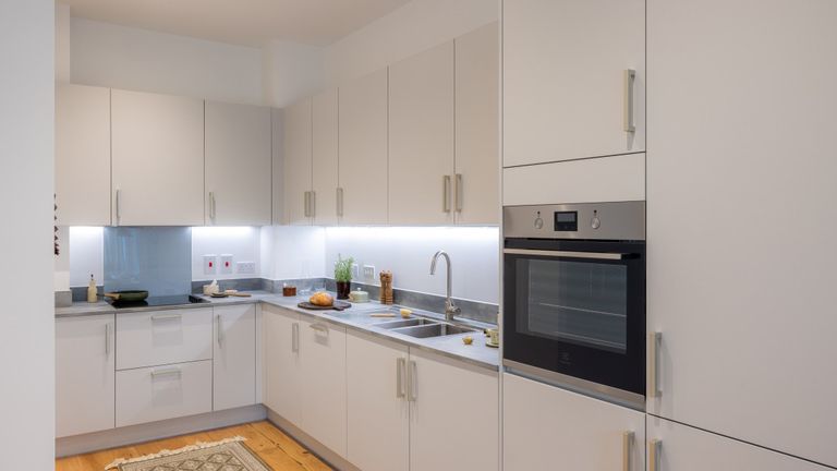 Property 3 of 4. Plot Image