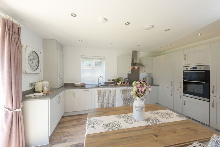 Property 2 of 9. The Fairford_1