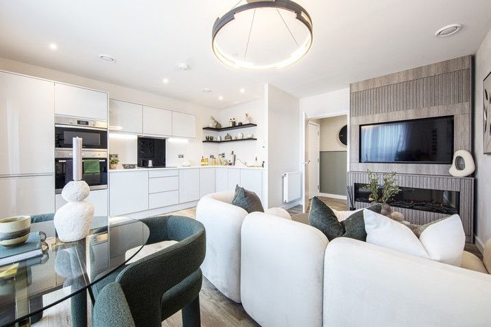 Property 3 of 11. Vb5415723 Www.Andrewhendry.Com18Dp 716x515