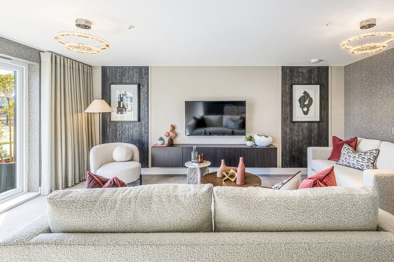 Property 1 of 10. Rosebery Wynd, South Queensferry