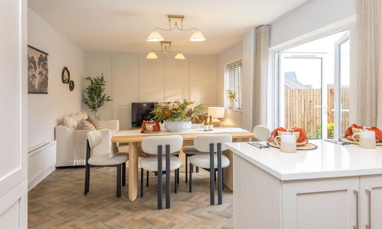 Property 3 of 8. Dandara - Zoopla -
