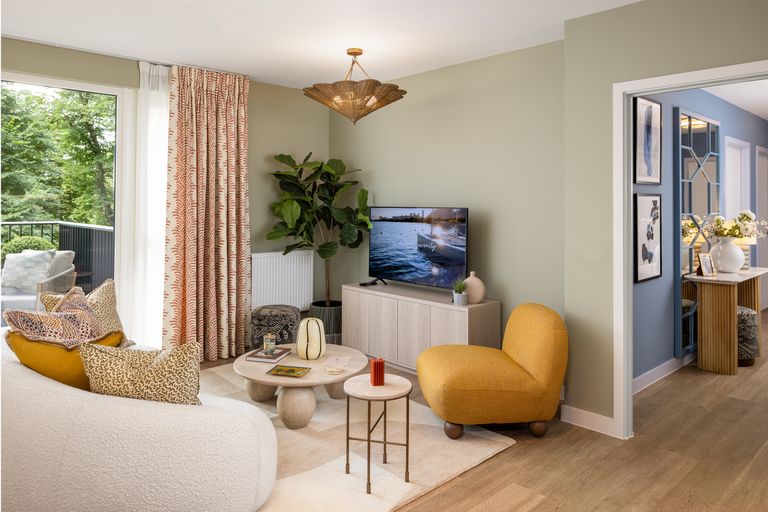 Property 1 of 5. Loounge