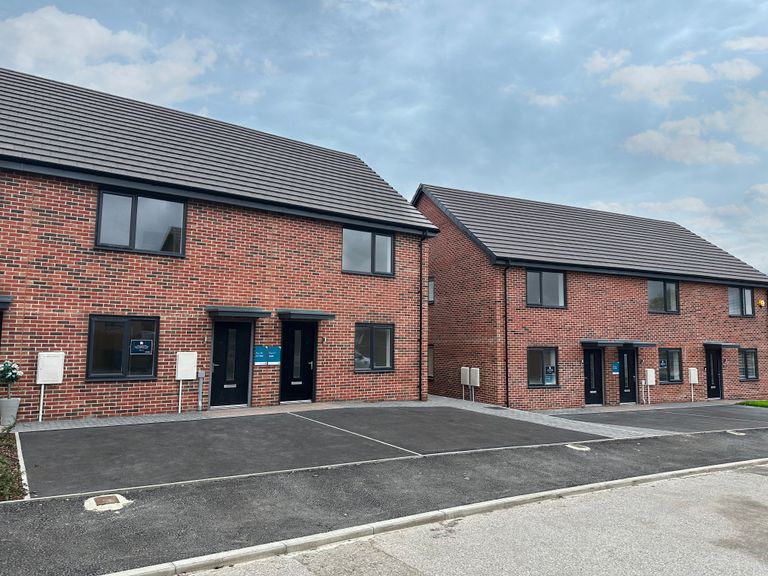 Property 1 of 7. Plot External