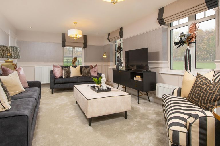 Property 3 of 9. Hollinwood Lounge