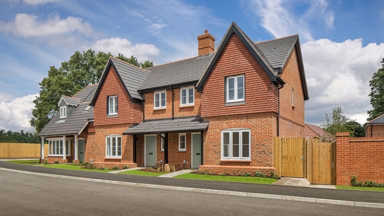 Property 1 of 10. Knightwood Chase, Fordingbridge