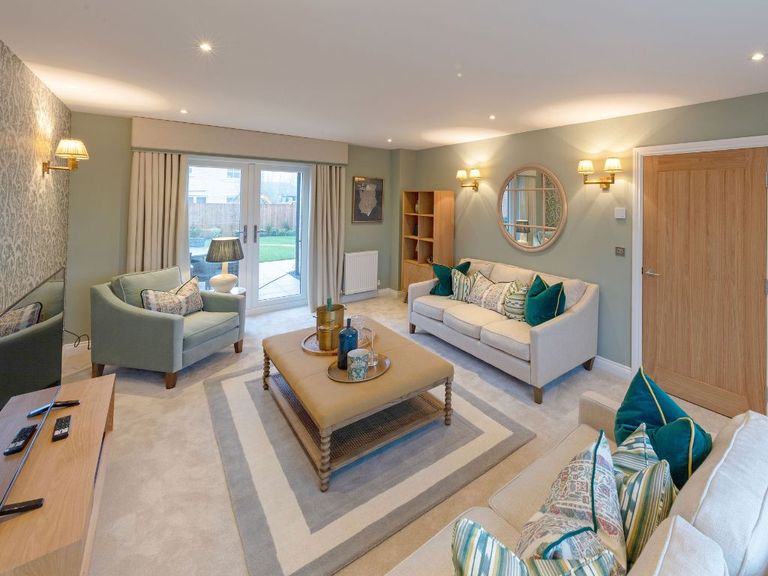 Property 3 of 10. Living Room