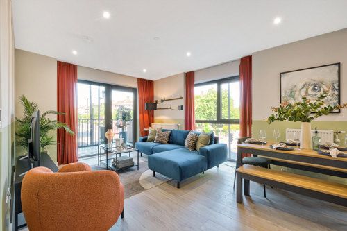 Property 1 of 9. 1 Lounge 1