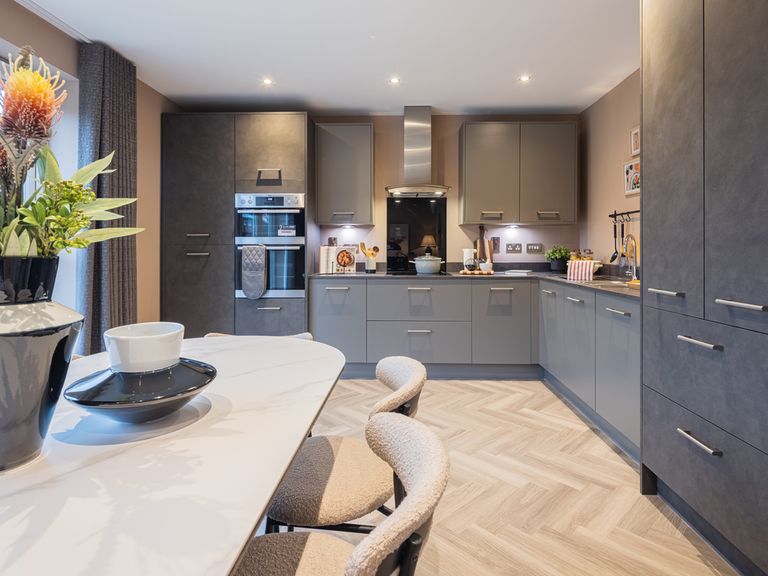 Property 2 of 9. Oxford Kitchen