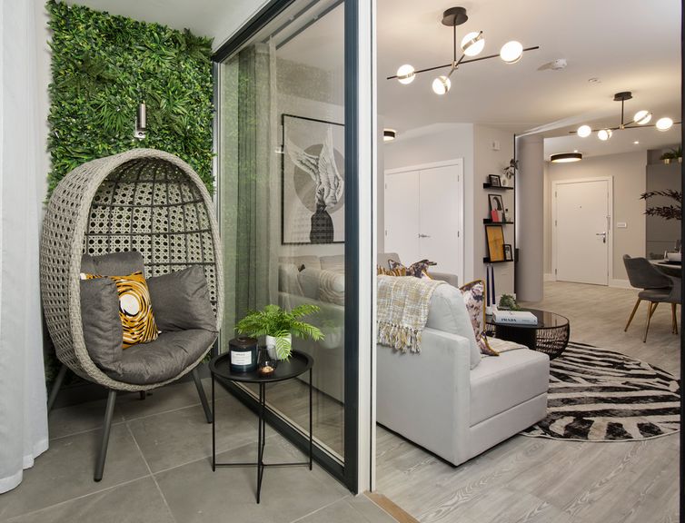 Property 3 of 4. 223879-001