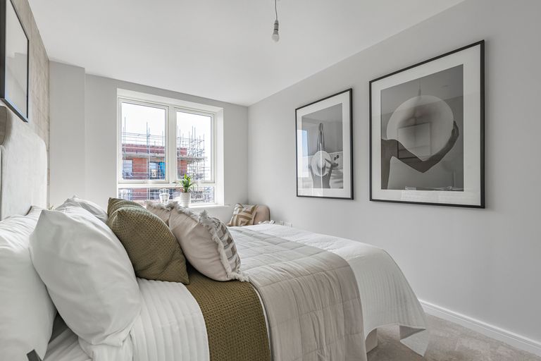 Property 2 of 9. Vistry_London-Kingston_Grove_Marketing_Suite-Kt1__6_