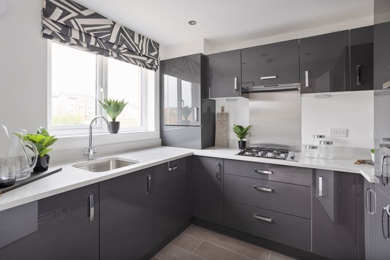 Property 3 of 11. 3 Sided Kitchen With Lots Of Storage