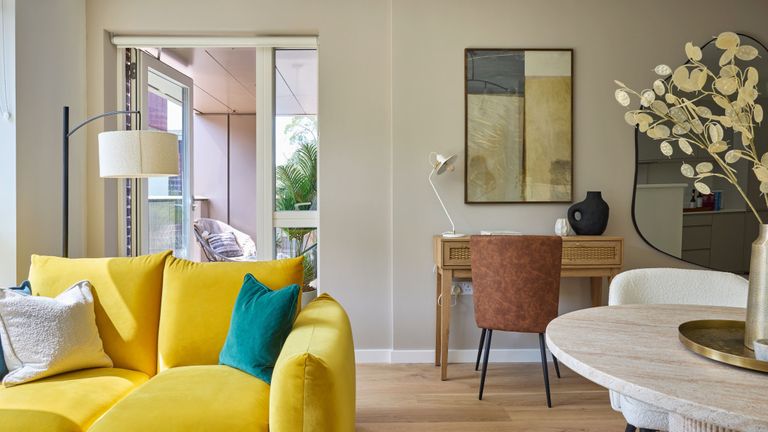 Property 3 of 6. Plot Image