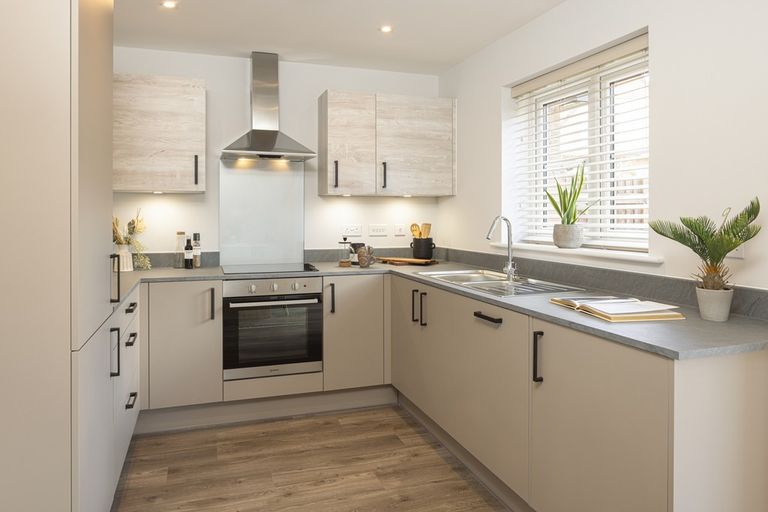 Property 3 of 10. Ryder Gardens, Bovingdon