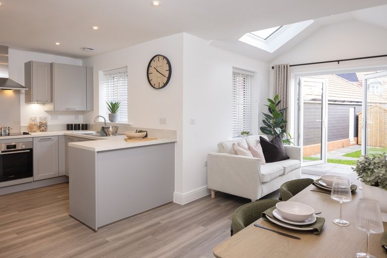 Property 2 of 10. Worting Park, Basingstoke
