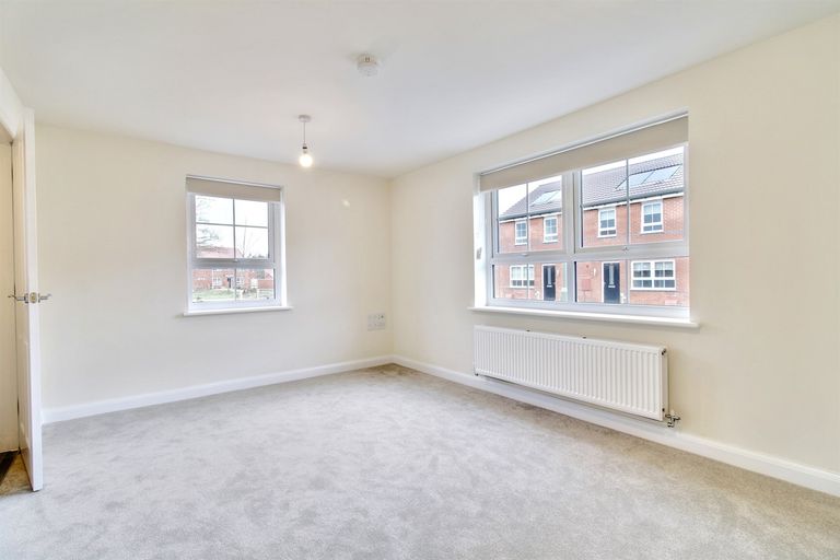 Property 3 of 11. Living Room