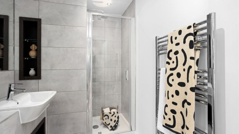 Property 3 of 16. Plot Image