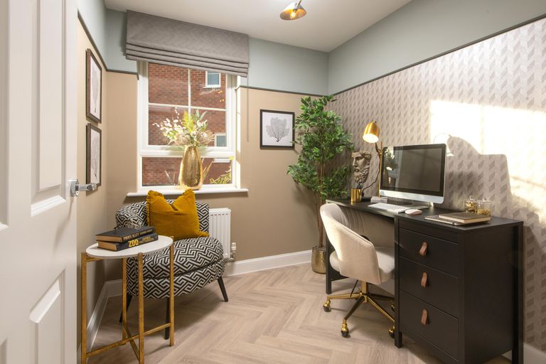 Property 3 of 9. Alfreton Internal Hollygate