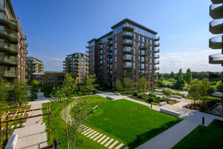 Property 2 of 16. Podium Garden