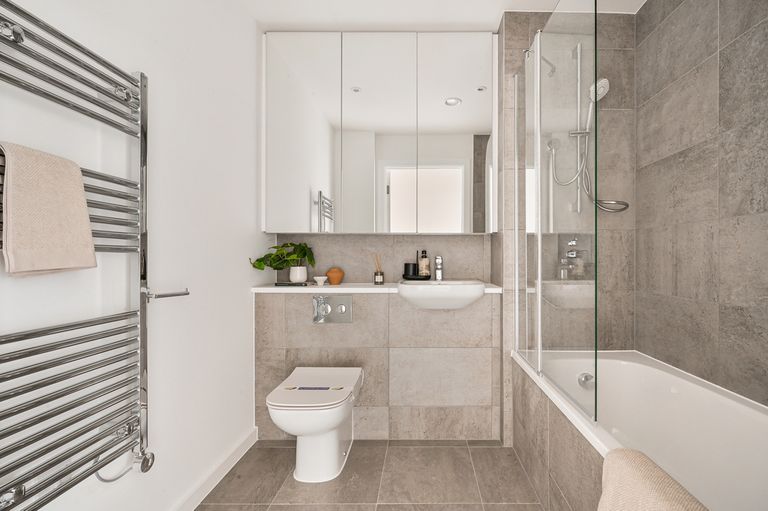 Property 3 of 5. Specklewood House, 4 (9)