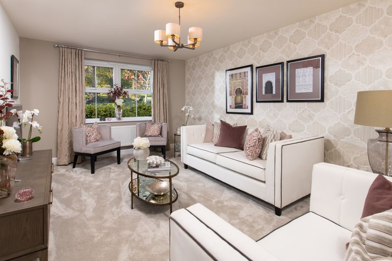Property 2 of 10. Hale Lounge