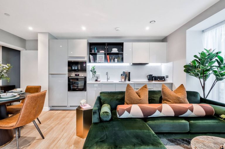 Property 1 of 8. 1 2-Bed Royal Albert Wharf-3