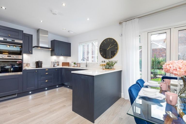 Property 1 of 13. Handy Breakfast Bar