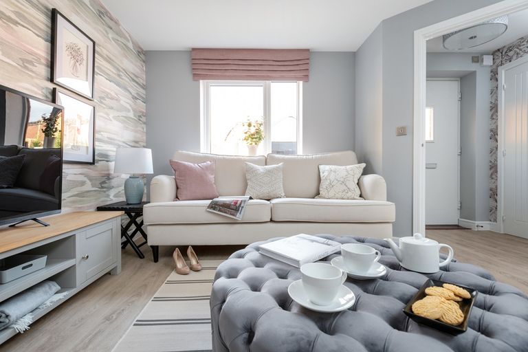 Property 3 of 10. Relax And Unwind In The Cosy Lounge