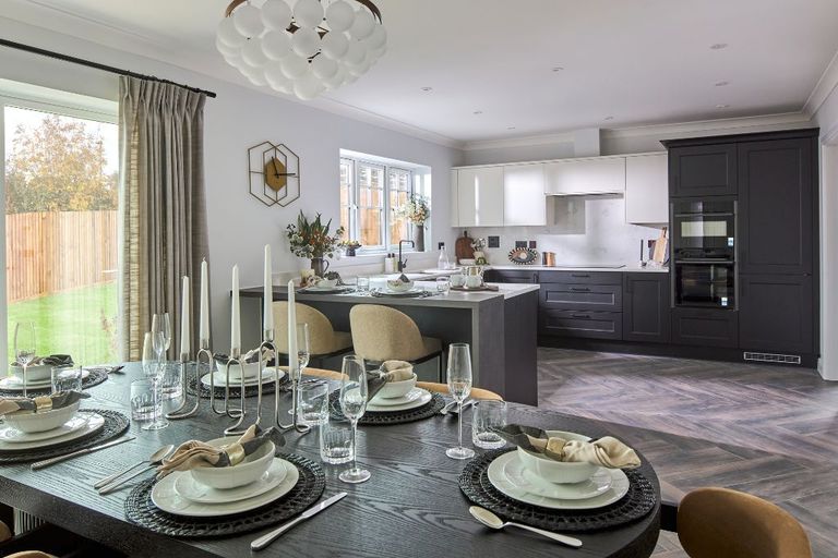 Property 3 of 16. Previouse Showhome