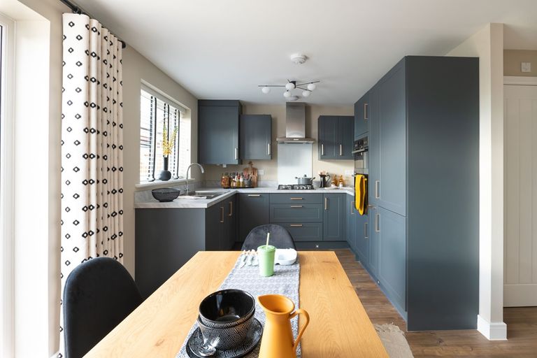 Property 2 of 12. Great Space For Family Meal Times