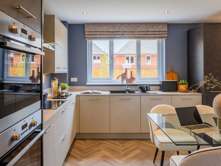 Property 2 of 10. Redrow -Cambridge - Kitchen 2 - 69496